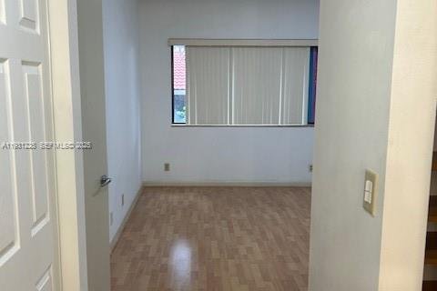 Снять в аренду кондоминиум в Серфсайд, Флорида 2 спальни, 110.55м2, № 2035259 - фото 16