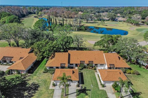 Condo à New Port Richey, Floride, 2 chambres  № 2131711