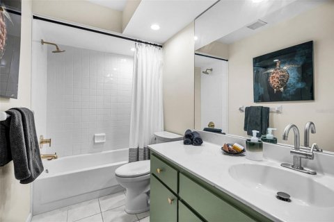 Copropriété à vendre à New Port Richey, Floride: 2 chambres, 125.05 m2 № 2131711 - photo 29