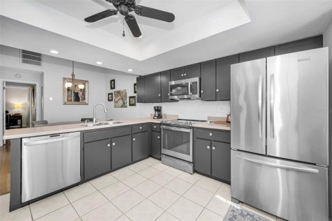 Copropriété à vendre à New Port Richey, Floride: 2 chambres, 125.05 m2 № 2131711 - photo 12