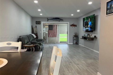 Copropriété à louer à Hallandale Beach, Floride: 1 chambre, 66.89 m2 № 2023305 - photo 3