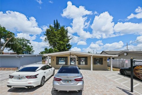 Commercial property in Winter Park, Florida 101.08 sq.m. № 2150965 - photo 3