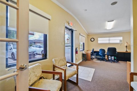 Commercial property in Winter Park, Florida 101.08 sq.m. № 2150965 - photo 8