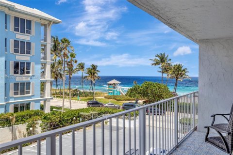 Condominio en venta en Deerfield Beach, Florida, 2 dormitorios, 123.19 m2 № 1727393 - foto 18