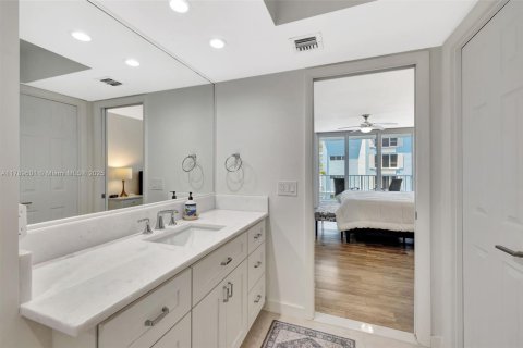 Condominio en venta en Deerfield Beach, Florida, 2 dormitorios, 123.19 m2 № 1727393 - foto 28