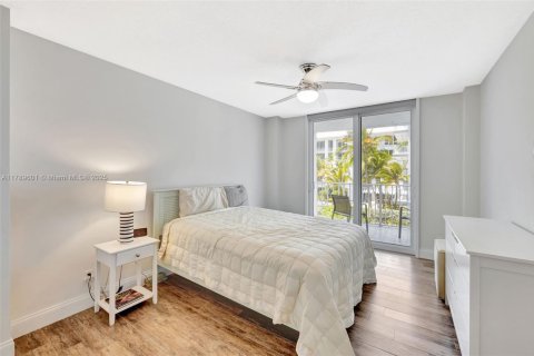 Condominio en venta en Deerfield Beach, Florida, 2 dormitorios, 123.19 m2 № 1727393 - foto 15
