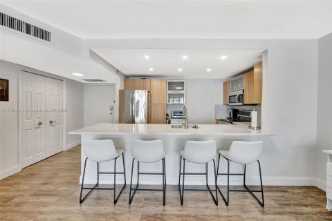 Condominio en venta en Deerfield Beach, Florida, 2 dormitorios, 123.19 m2 № 1727393 - foto 13