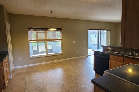 Casa en alquiler en Kissimmee, Florida, 4 dormitorios, 196.3 m2 № 1820669 - foto 5