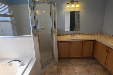 Casa en alquiler en Kissimmee, Florida, 4 dormitorios, 196.3 m2 № 1820669 - foto 13