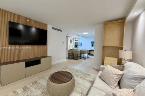Condominio en Hollywood, Florida, 2 dormitorios  № 2274593