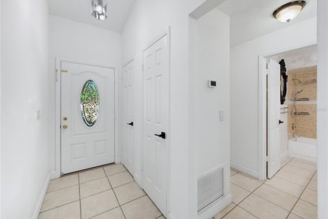 Duplex in Orlando, Florida 2 bedrooms, 91.14 sq.m. № 2364883 - photo 19