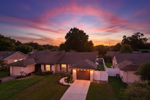 Duplex in Orlando, Florida 2 bedrooms, 91.14 sq.m. № 2364883 - photo 3