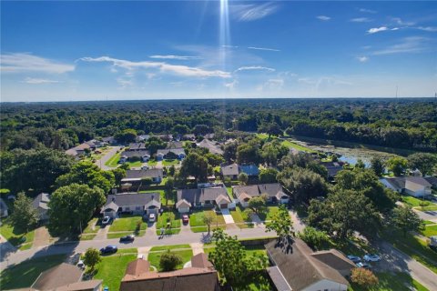 Duplex in Orlando, Florida 2 bedrooms, 91.14 sq.m. № 2364883 - photo 14