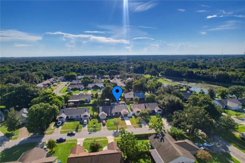 Duplex in Orlando, Florida 2 bedrooms, 91.14 sq.m. № 2364883 - photo 13