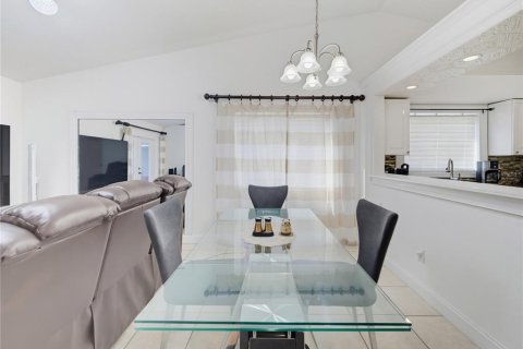Duplex in Orlando, Florida 2 bedrooms, 91.14 sq.m. № 2364883 - photo 30