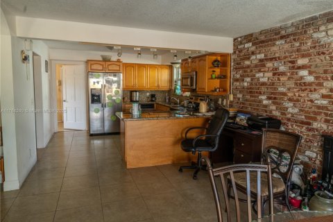 House in Boynton Beach, Florida 4 bedrooms, 173.45 sq.m. № 1861612 - photo 13