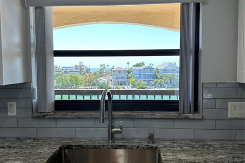 Condominio en alquiler en Treasure Island, Florida, 2 dormitorios, 91.51 m2 № 2199050 - foto 8