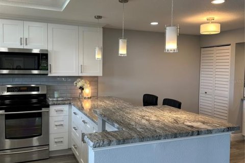 Condominio en alquiler en Treasure Island, Florida, 2 dormitorios, 91.51 m2 № 2199050 - foto 10