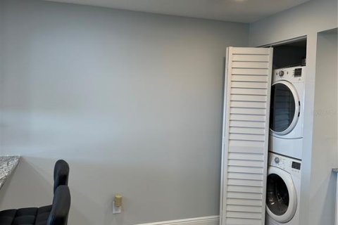 Condominio en alquiler en Treasure Island, Florida, 2 dormitorios, 91.51 m2 № 2199050 - foto 18