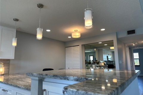 Condominio en alquiler en Treasure Island, Florida, 2 dormitorios, 91.51 m2 № 2199050 - foto 14