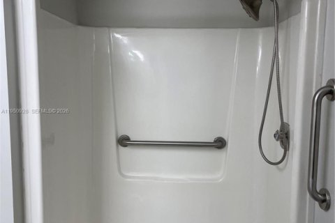 Купить кондоминиум в Форт Майерс, Флорида 2 спальни, № 2009038 - фото 9