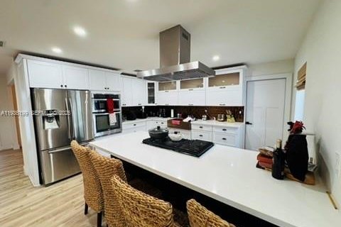 House in Miami, Florida 3 bedrooms, 194.82 sq.m. № 2010345 - photo 6