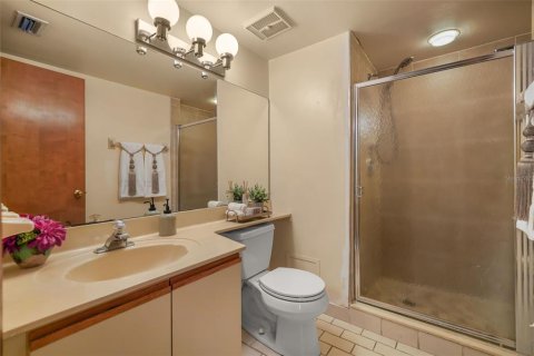 Condo in Orlando, Florida, 2 bedrooms  № 2151628 - photo 14