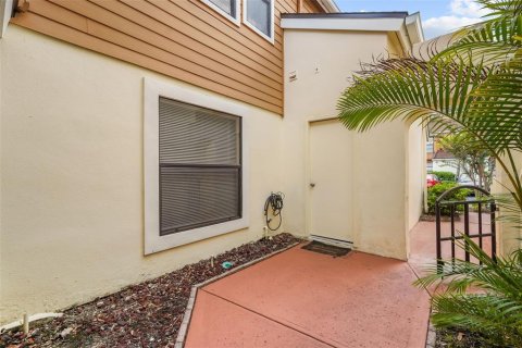 Condo in Orlando, Florida, 2 bedrooms  № 2151628 - photo 18