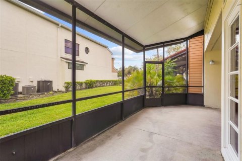Condo in Orlando, Florida, 2 bedrooms  № 2151628 - photo 15