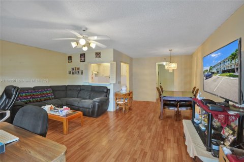 Condo in Deerfield Beach, Florida, 1 bedroom  № 1945074 - photo 3