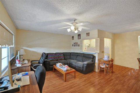 Condo in Deerfield Beach, Florida, 1 bedroom  № 1945074 - photo 4
