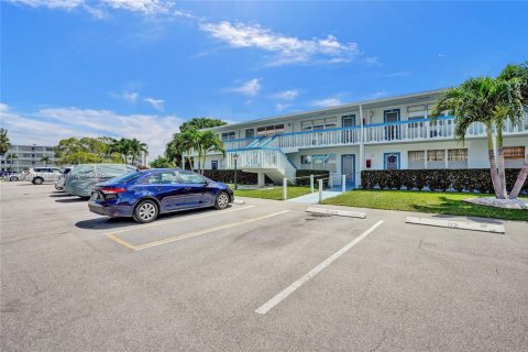 Condo in Deerfield Beach, Florida, 1 bedroom  № 1945074 - photo 28