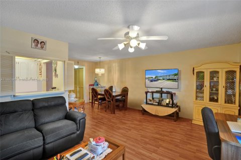 Condo in Deerfield Beach, Florida, 1 bedroom  № 1945074 - photo 5