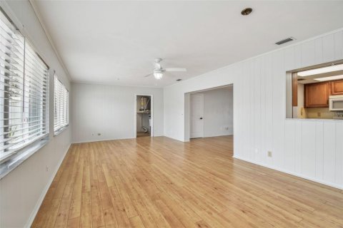 House in Seminole, Florida 3 bedrooms, 168.71 sq.m. № 1681547 - photo 28