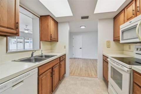 House in Seminole, Florida 3 bedrooms, 168.71 sq.m. № 1681547 - photo 22