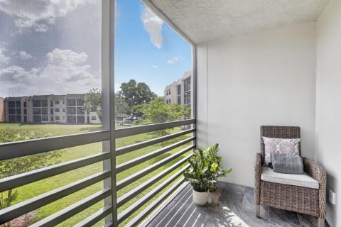 Купить кондоминиум в Санрайз, Флорида 3 комнаты, 74.32м2, № 2246498 - фото 16
