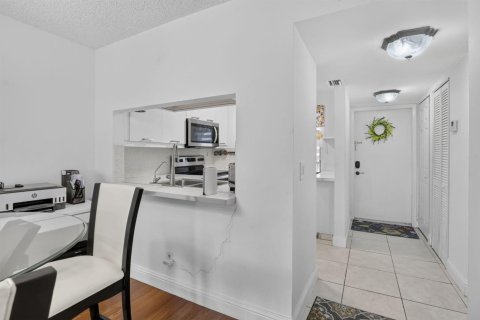 Купить кондоминиум в Санрайз, Флорида 3 комнаты, 74.32м2, № 2246498 - фото 10