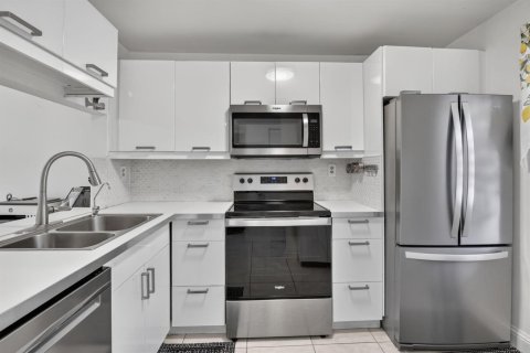 Купить кондоминиум в Санрайз, Флорида 3 комнаты, 74.32м2, № 2246498 - фото 4