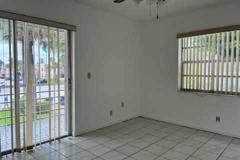 Condo in Delray Beach, Florida, 2 bedrooms № 2081461 - photo 20