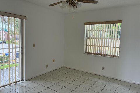 Condo in Delray Beach, Florida, 2 bedrooms № 2081461 - photo 19