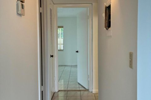 Condo in Delray Beach, Florida, 2 bedrooms № 2081461 - photo 13