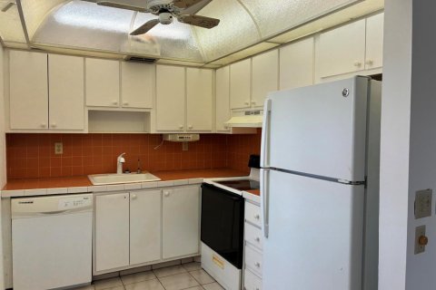 Condo in Delray Beach, Florida, 2 bedrooms № 2081461 - photo 4