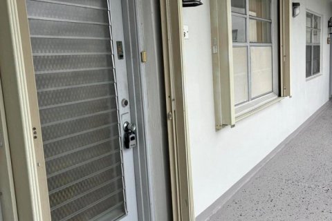 Condo in Delray Beach, Florida, 2 bedrooms № 2081461 - photo 2