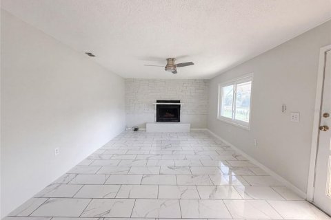 Casa en venta en Avon Park, Florida, 2 dormitorios, 117.61 m2 № 2150061 - foto 3