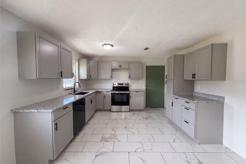 Casa en venta en Avon Park, Florida, 2 dormitorios, 117.61 m2 № 2150061 - foto 2