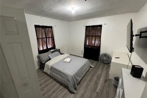 Commercial property in Miami, Florida 7 bedrooms, 208.47 sq.m. № 1825147 - photo 7