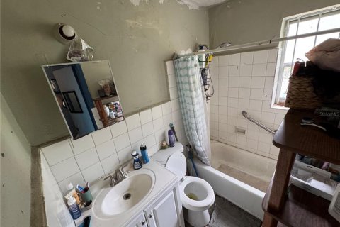 Commercial property in Miami, Florida 7 bedrooms, 208.47 sq.m. № 1825147 - photo 15