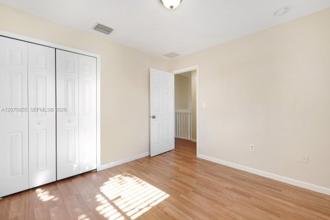 Touwnhouse à vendre à Homestead, Floride: 3 chambres, 132.2 m2 № 2301970 - photo 4