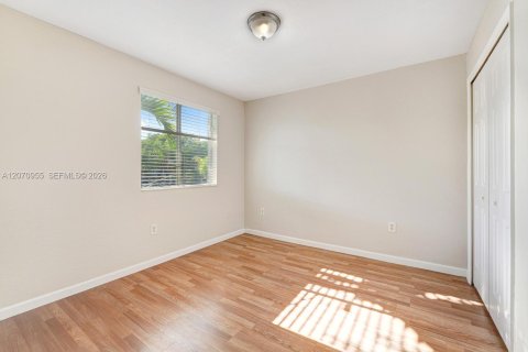 Touwnhouse à vendre à Homestead, Floride: 3 chambres, 132.2 m2 № 2301970 - photo 5