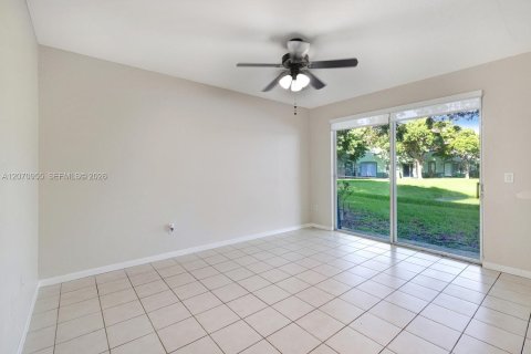 Touwnhouse à vendre à Homestead, Floride: 3 chambres, 132.2 m2 № 2301970 - photo 17